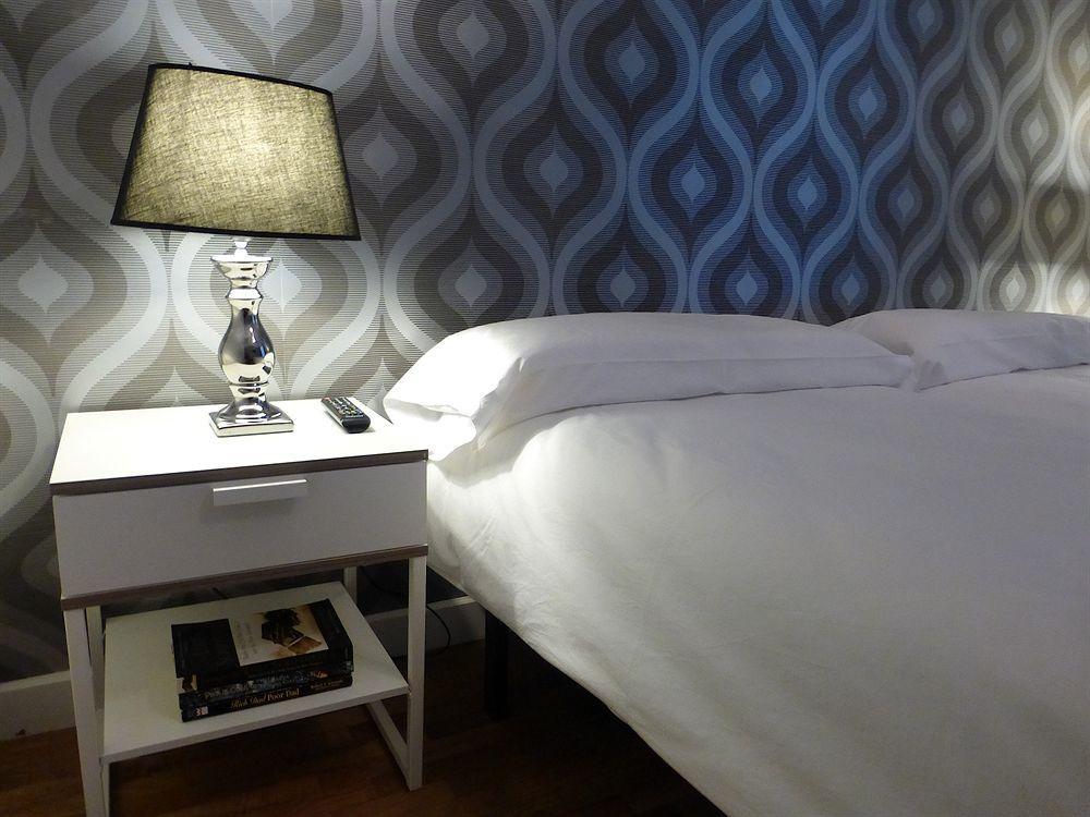 Super Balmes Guest House Barcelona Zewnętrze zdjęcie