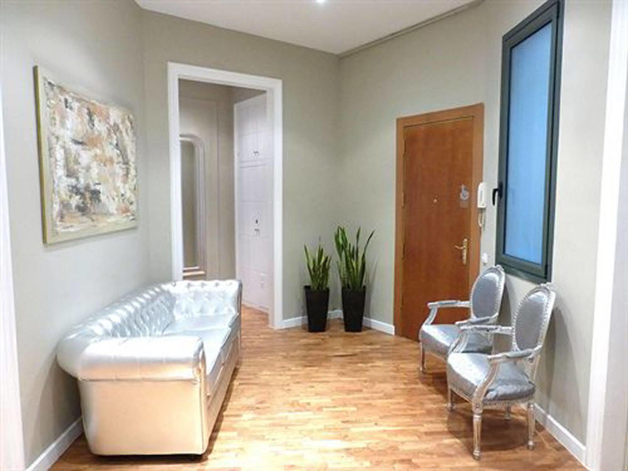 Super Balmes Guest House Barcelona Zewnętrze zdjęcie