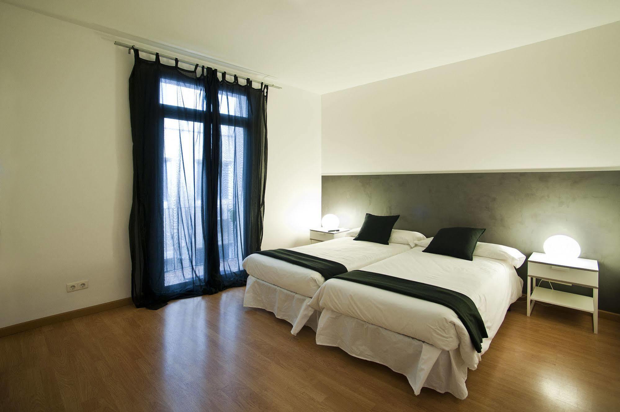Super Balmes Guest House Barcelona Zewnętrze zdjęcie