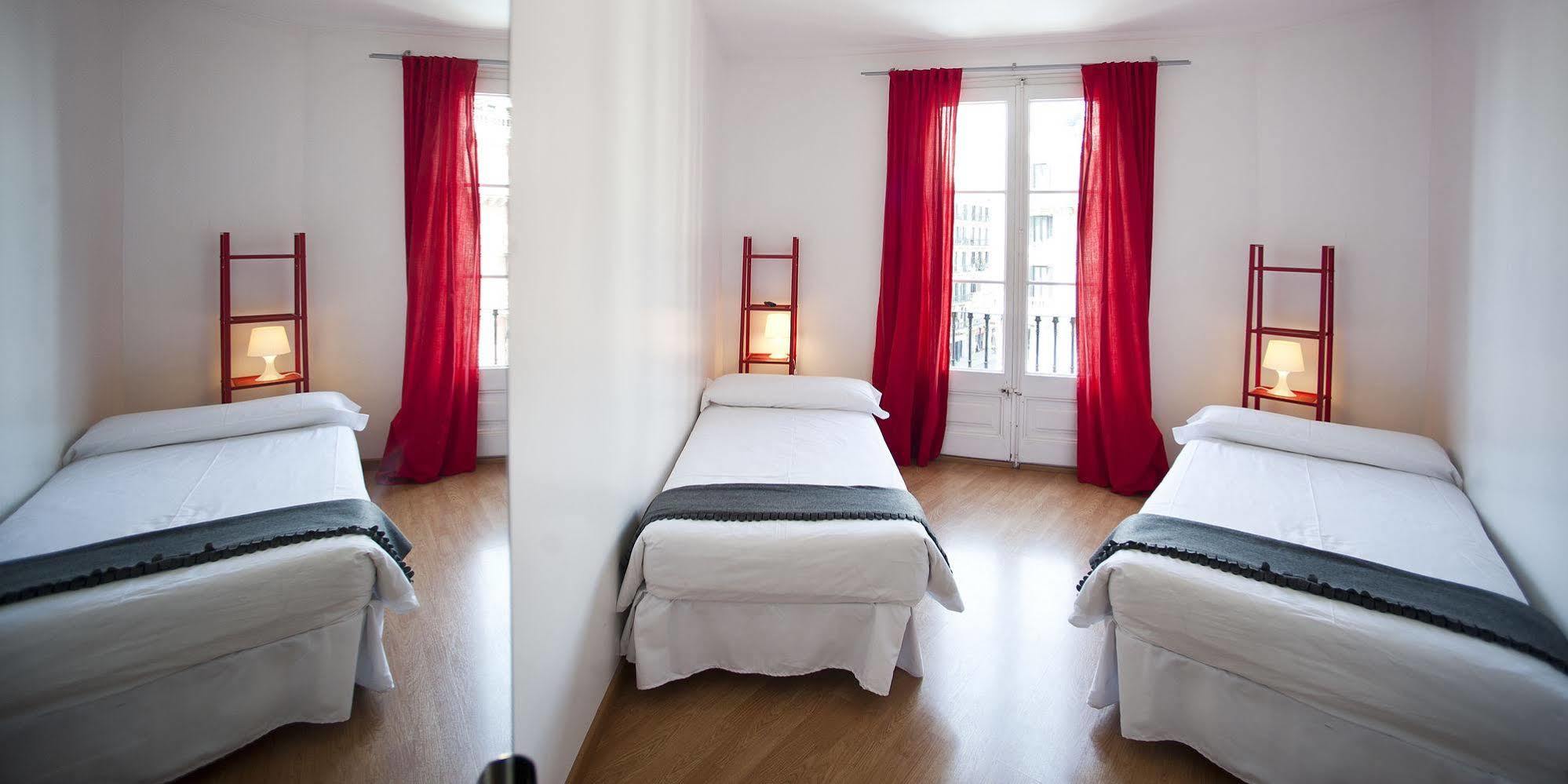 Super Balmes Guest House Barcelona Zewnętrze zdjęcie