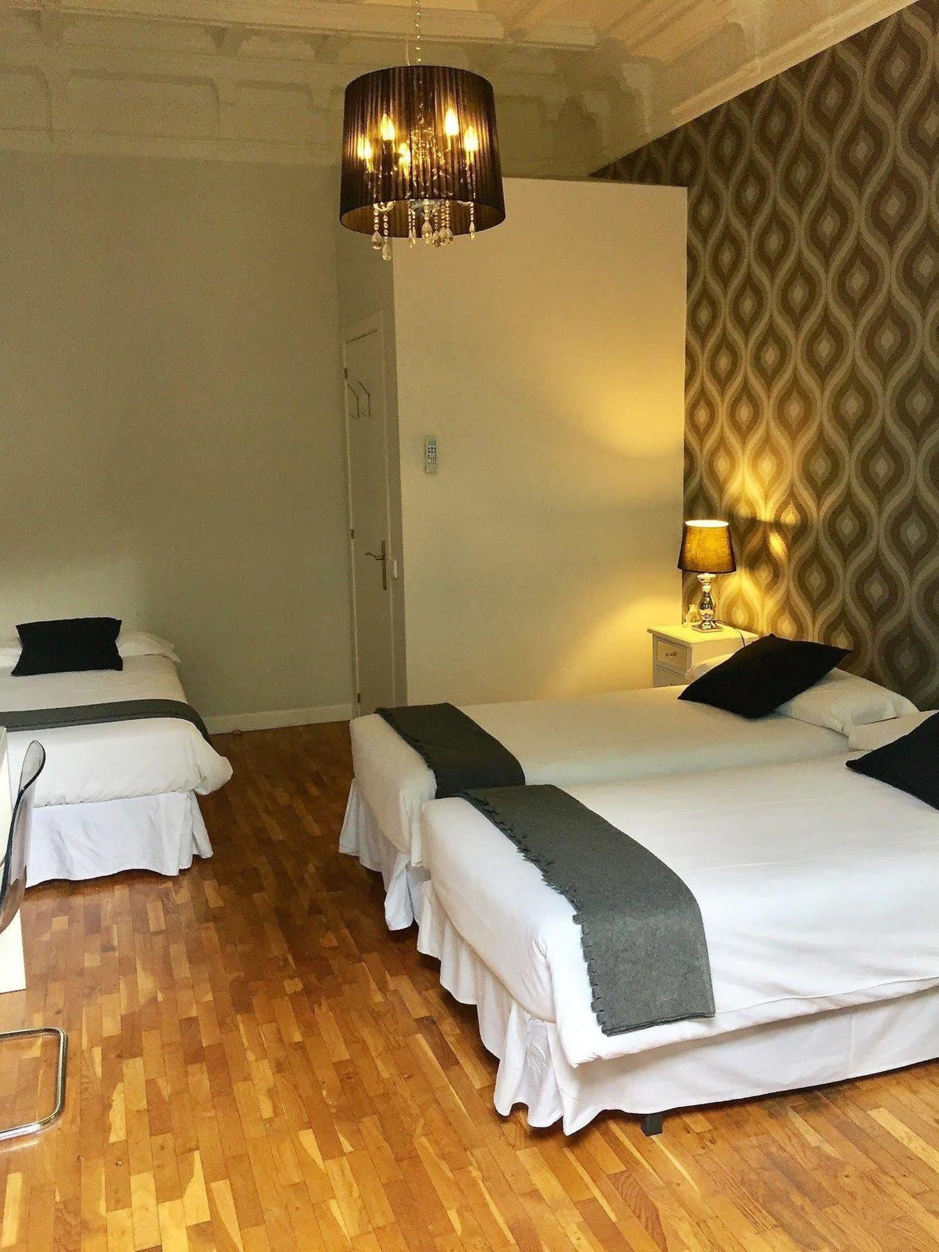 Super Balmes Guest House Barcelona Zewnętrze zdjęcie