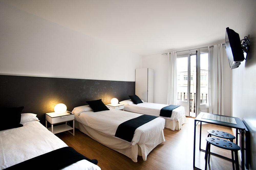 Super Balmes Guest House Barcelona Zewnętrze zdjęcie