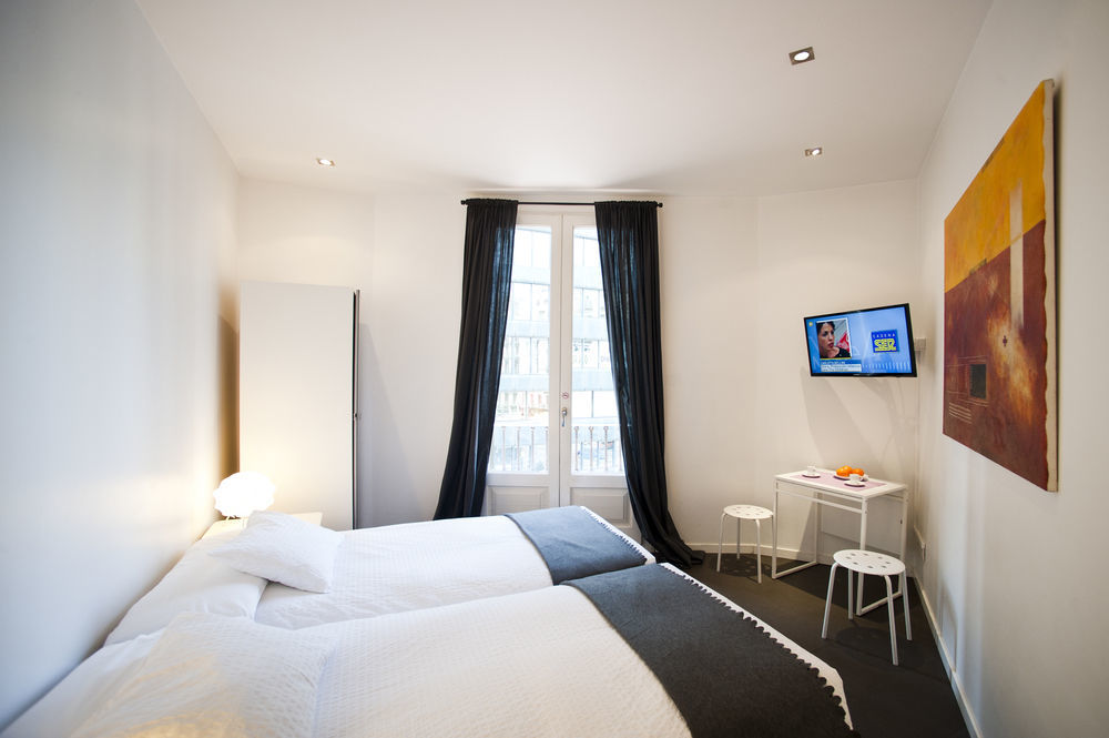 Super Balmes Guest House Barcelona Zewnętrze zdjęcie