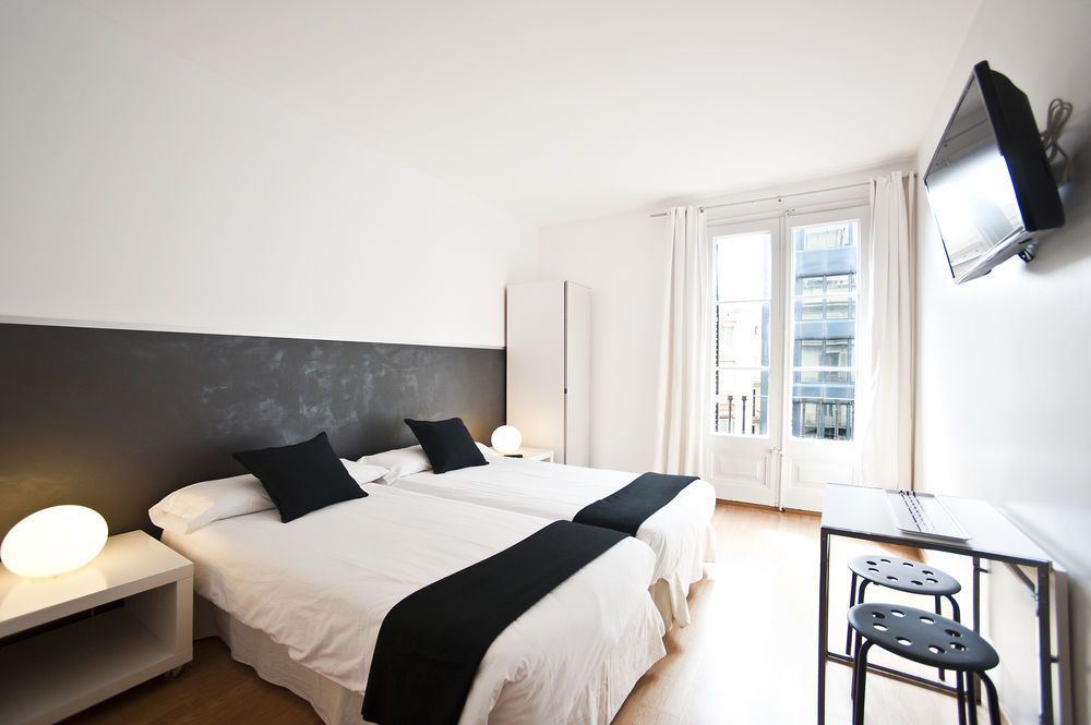 Super Balmes Guest House Barcelona Zewnętrze zdjęcie